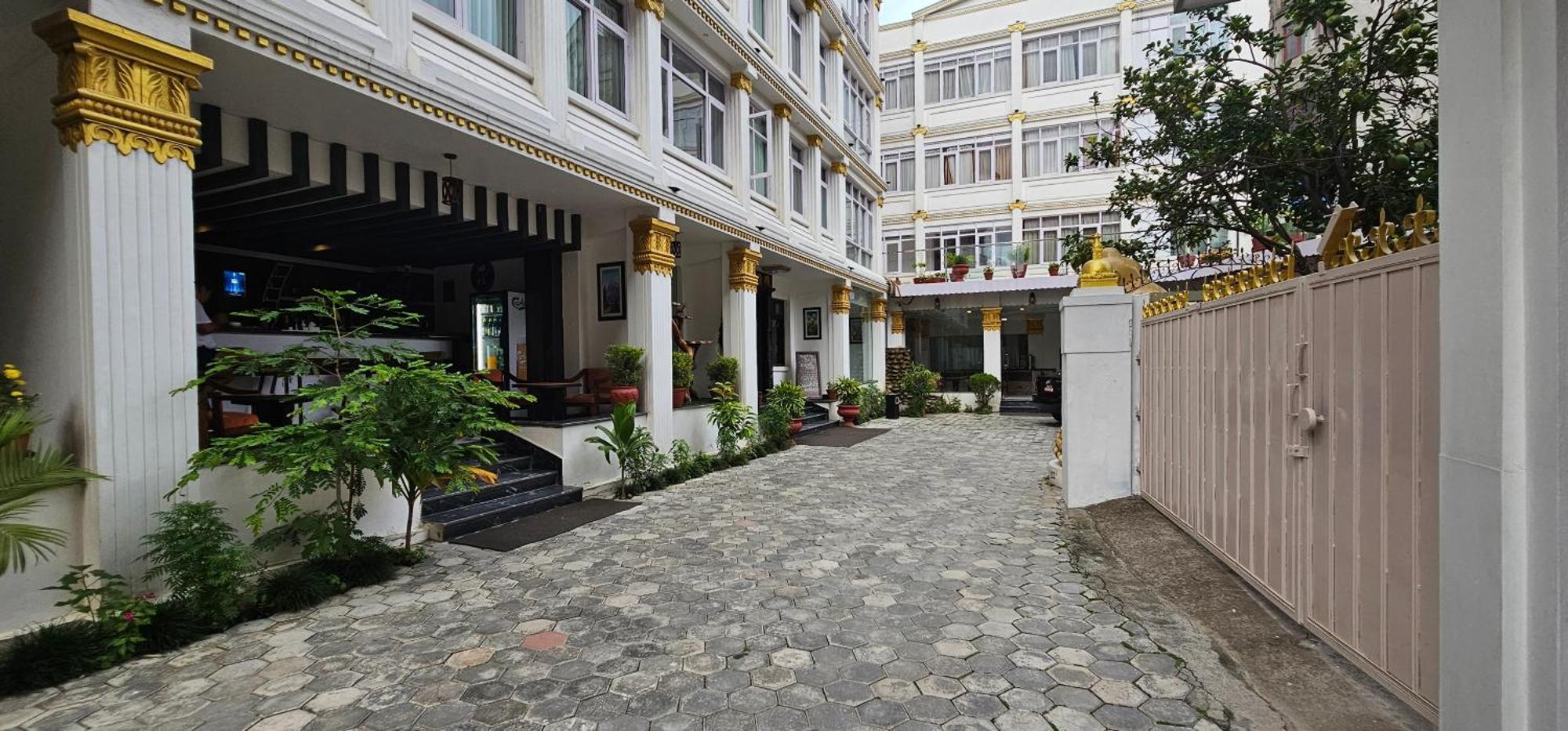 Durbar Hotel & Residence Katmandou Extérieur photo