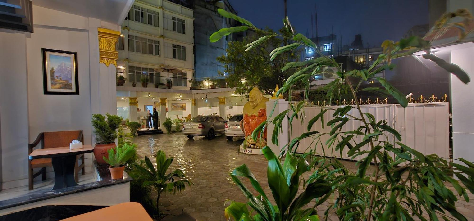 Durbar Hotel & Residence Katmandou Extérieur photo